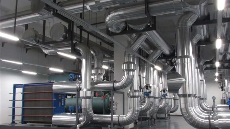 螺杆冷水机选型：关键参数与实际应用解析**